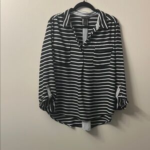 Investments Black and White 3/4 Sleeve Button Down Shirt